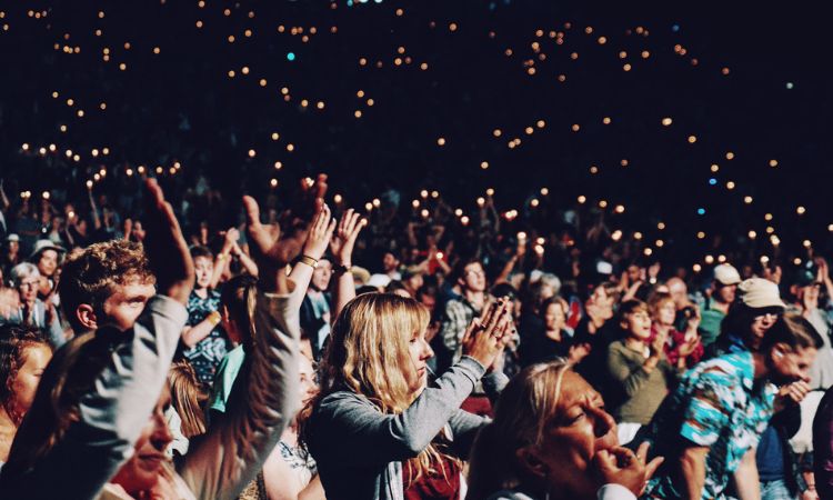 Pros And Cons Of Being Famous