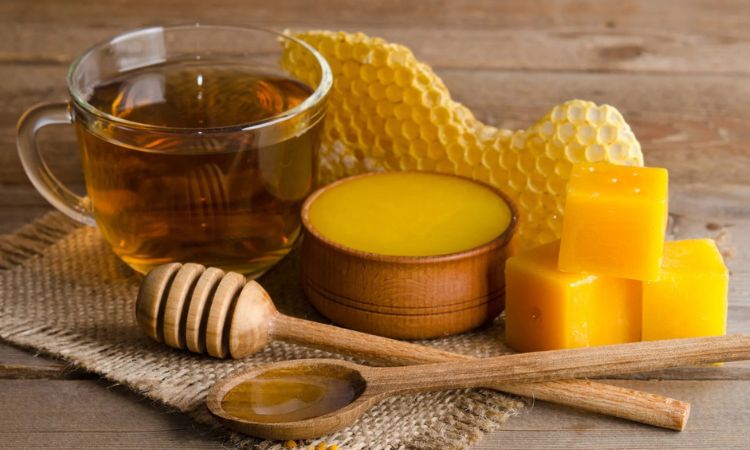 Pros And Cons Of Beeswax For Skin